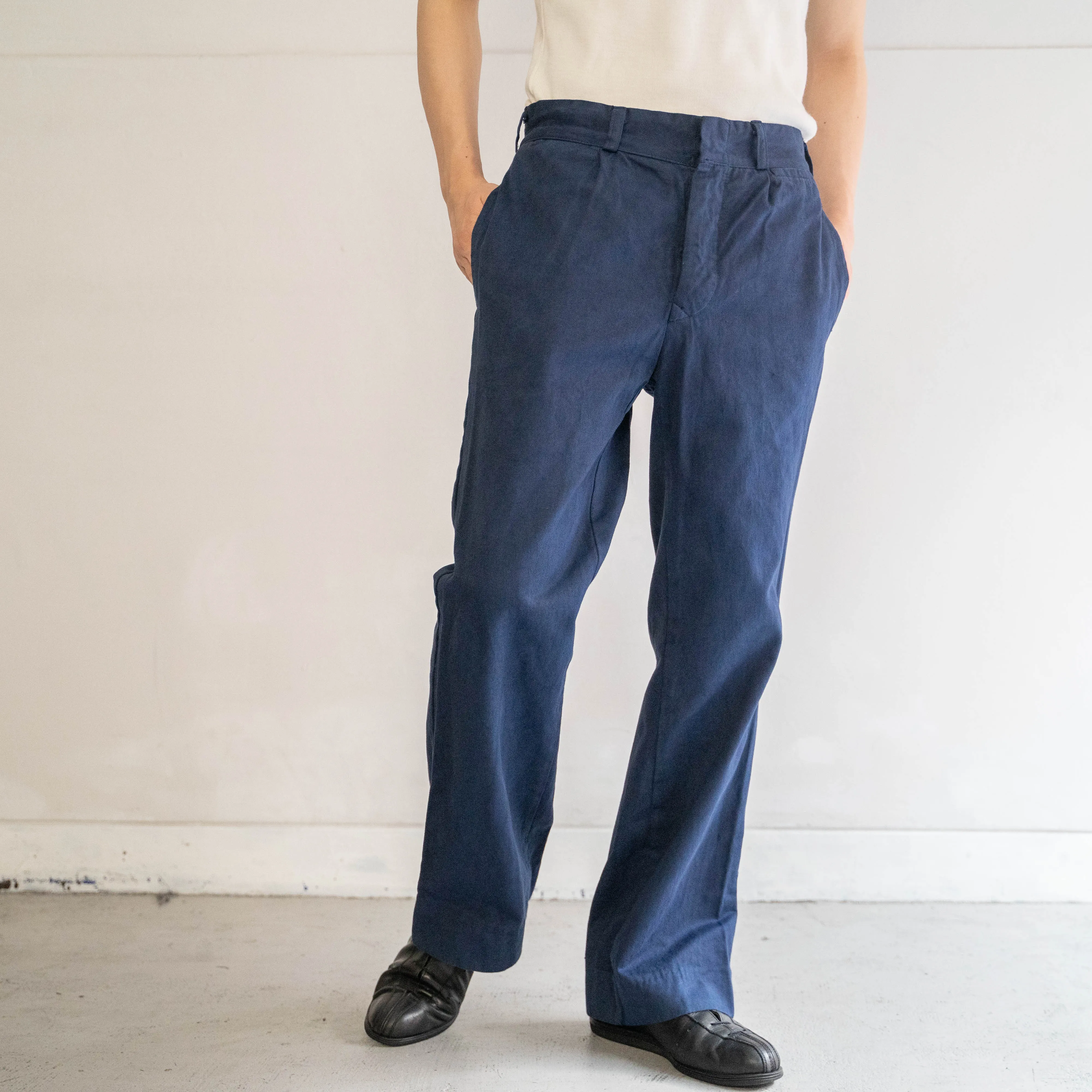 1980-90s Italian military over dyed navy chino pants